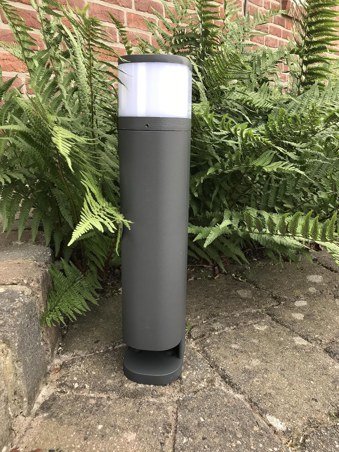 BOLD 19646 Volo Outdoor Socket Column — IP44, 2x Schuko, Twilight Sensor