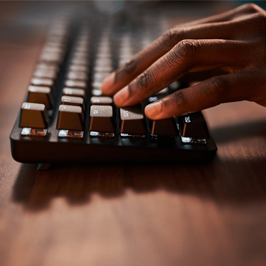 Logitech G G413 TKL SE Mechanical Gaming Keyboard | Tactile Mechanical Switches · Tenkeyless | PBT Keycaps · White LED B